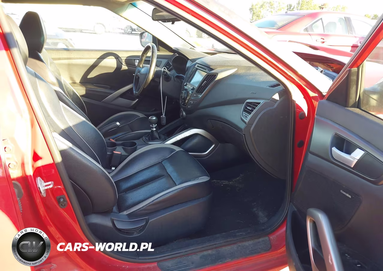 2015 Hyundai Veloster Turbo VIN:KMHTC6AE9FU233390 - 5