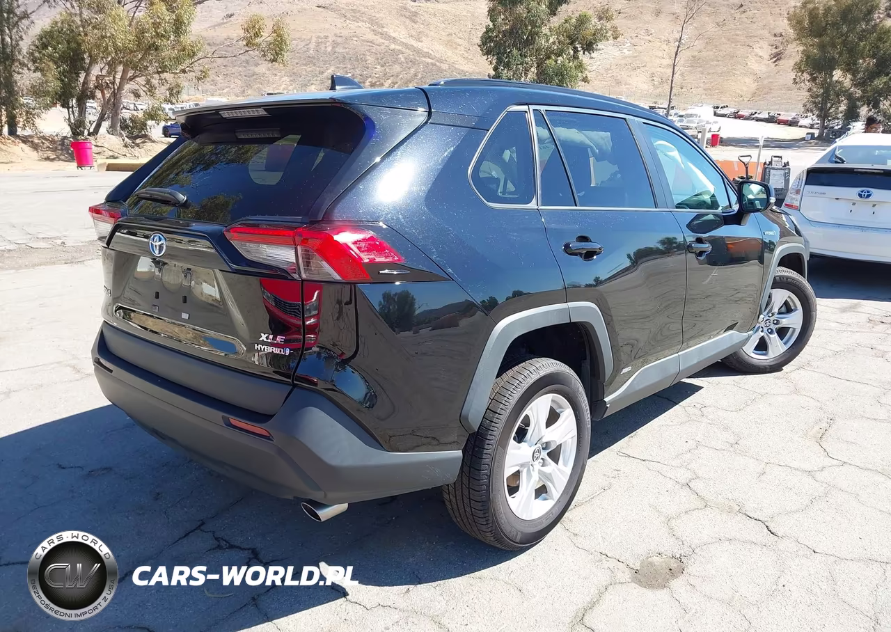 2021 Toyota Rav4 Hybrid Xle VIN:2T3RWRFV8MW116819 - 4