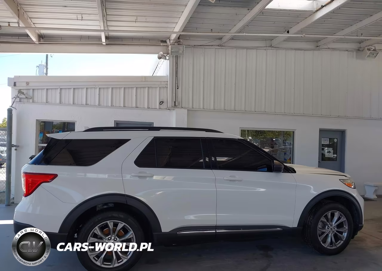 2022 Ford Explorer Xlt VIN:1FMSK7DH6NGA74335 - 13