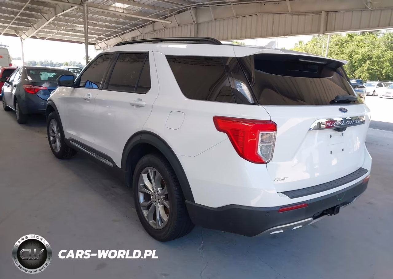 2022 Ford Explorer Xlt VIN:1FMSK7DH6NGA74335 - 3