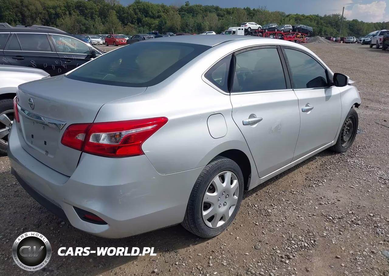 2018 Nissan Sentra S VIN:3N1AB7AP2JY291551 - 4