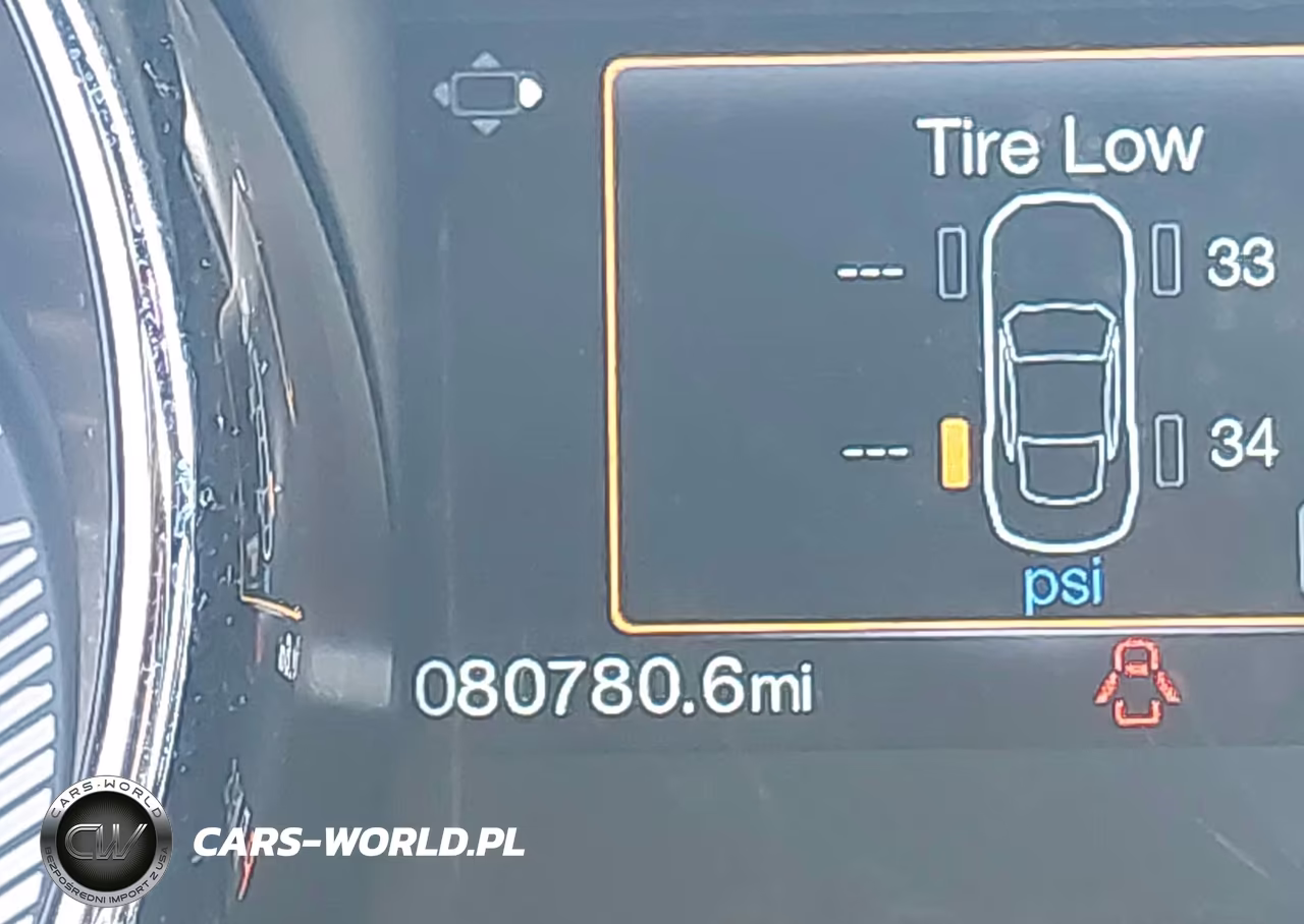 2017 Ford Mustang V6 VIN:1FA6P8AM2H5240693 - 16