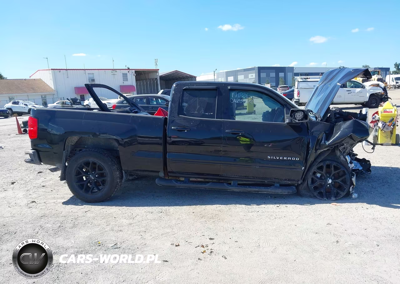 2018 Chevrolet Silverado 1500 1Lt VIN:2GCRCREC7J1101760 - 13