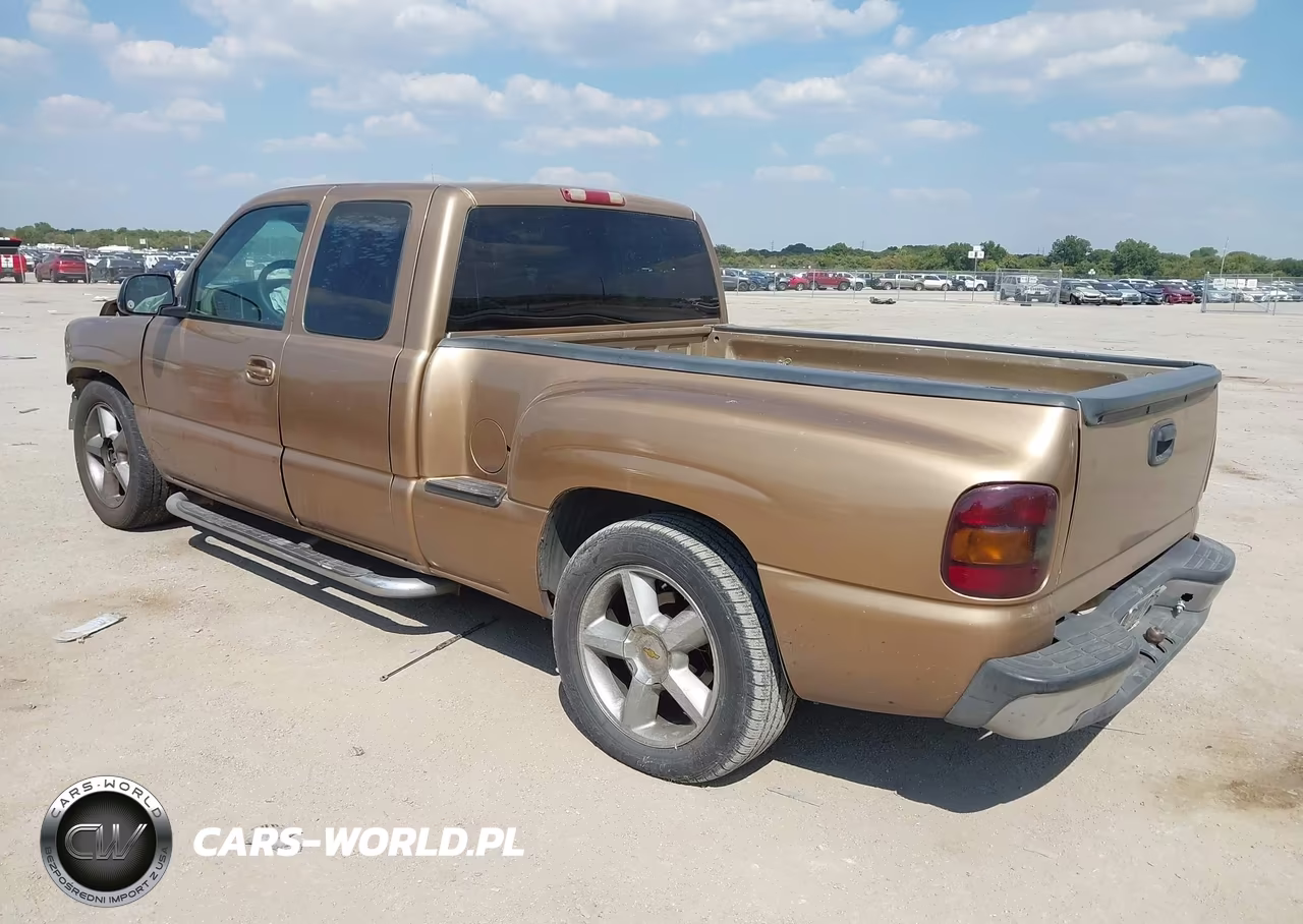 2000 Chevrolet Silverado 1500 Ls VIN:2GCEC19T1Y1381325 - 3