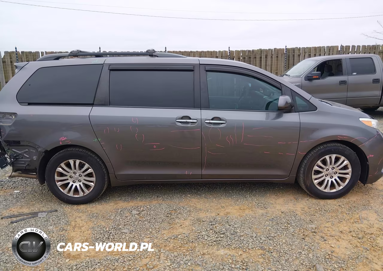 2017 Toyota Sienna Xle 8 Passenger VIN:5TDYZ3DC2HS855659 - 14
