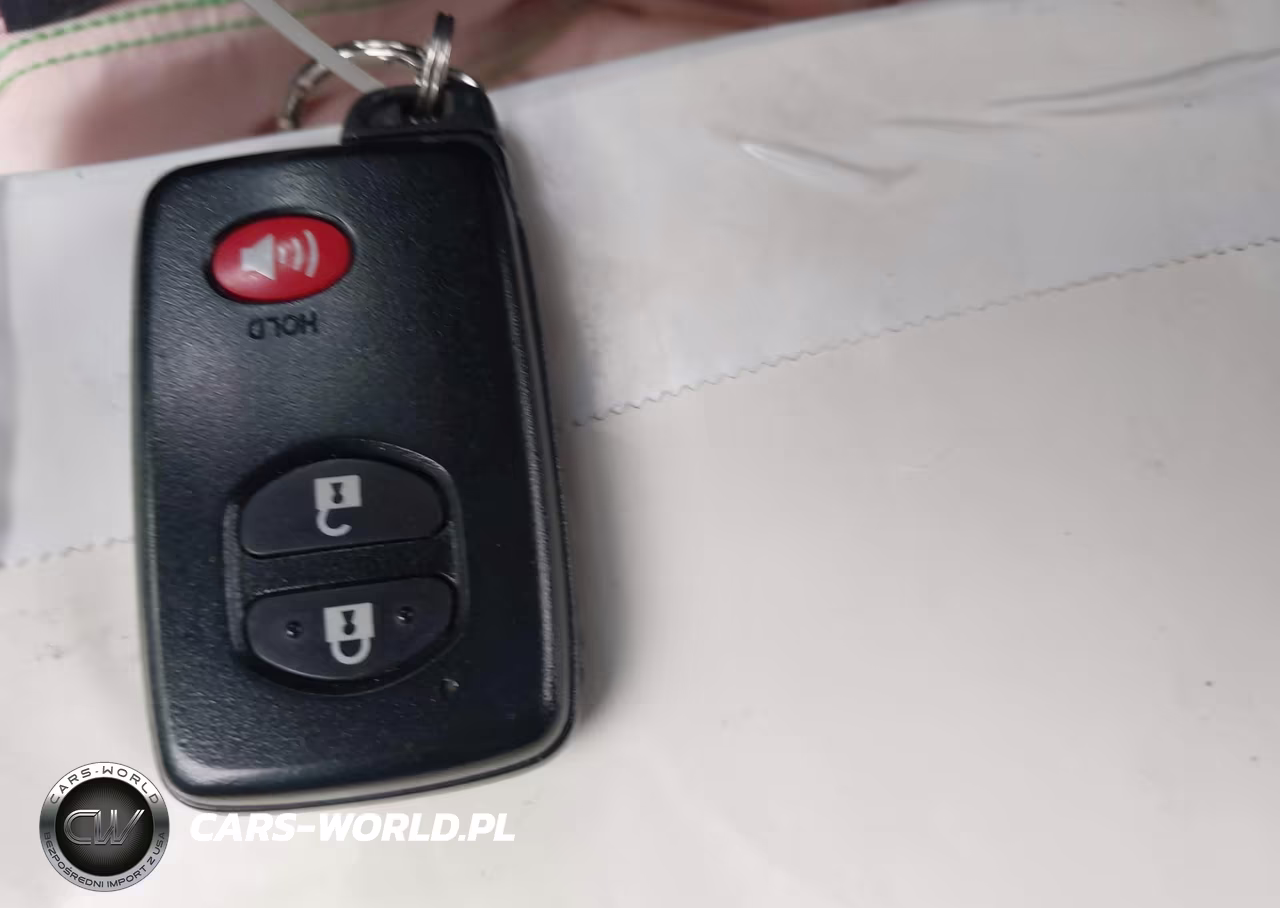 2013 Toyota Prius Three VIN:JTDKN3DU8D0349227 - 11
