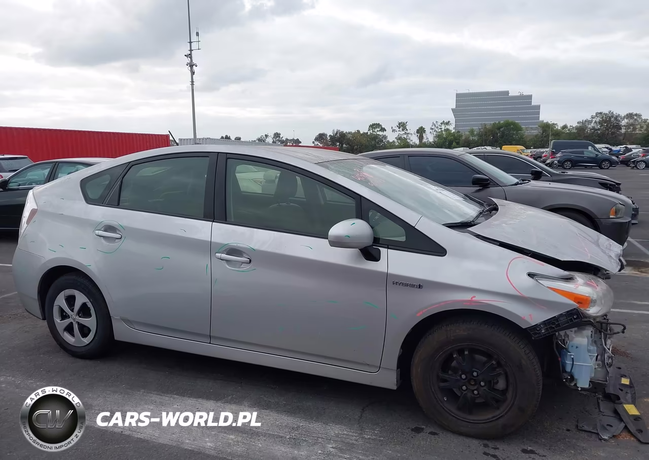 2013 Toyota Prius Three VIN:JTDKN3DU8D0349227 - 16