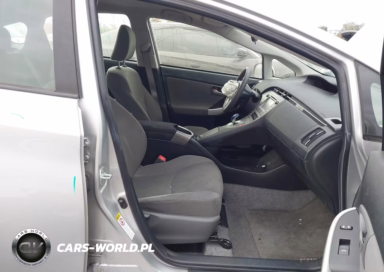 2013 Toyota Prius Three VIN:JTDKN3DU8D0349227 - 5