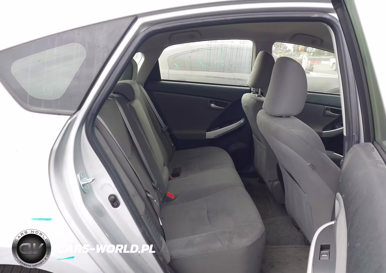 2013 Toyota Prius Three VIN:JTDKN3DU8D0349227 - 8