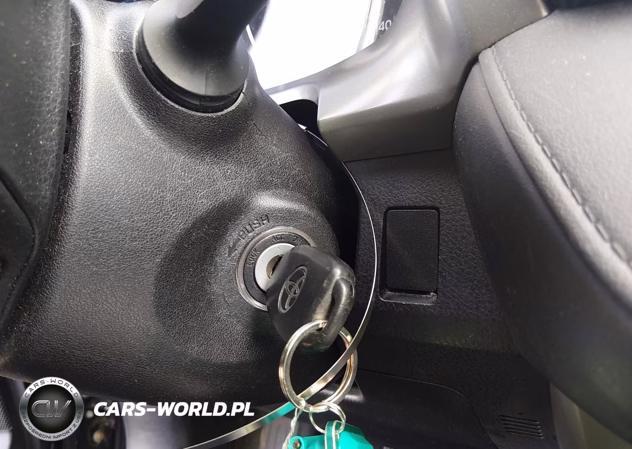 2018 Toyota Rav4 Le VIN:2T3BFREV3JW729316 - 11