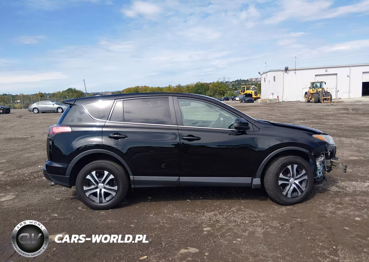 2018 Toyota Rav4 Le VIN:2T3BFREV3JW729316 - 14