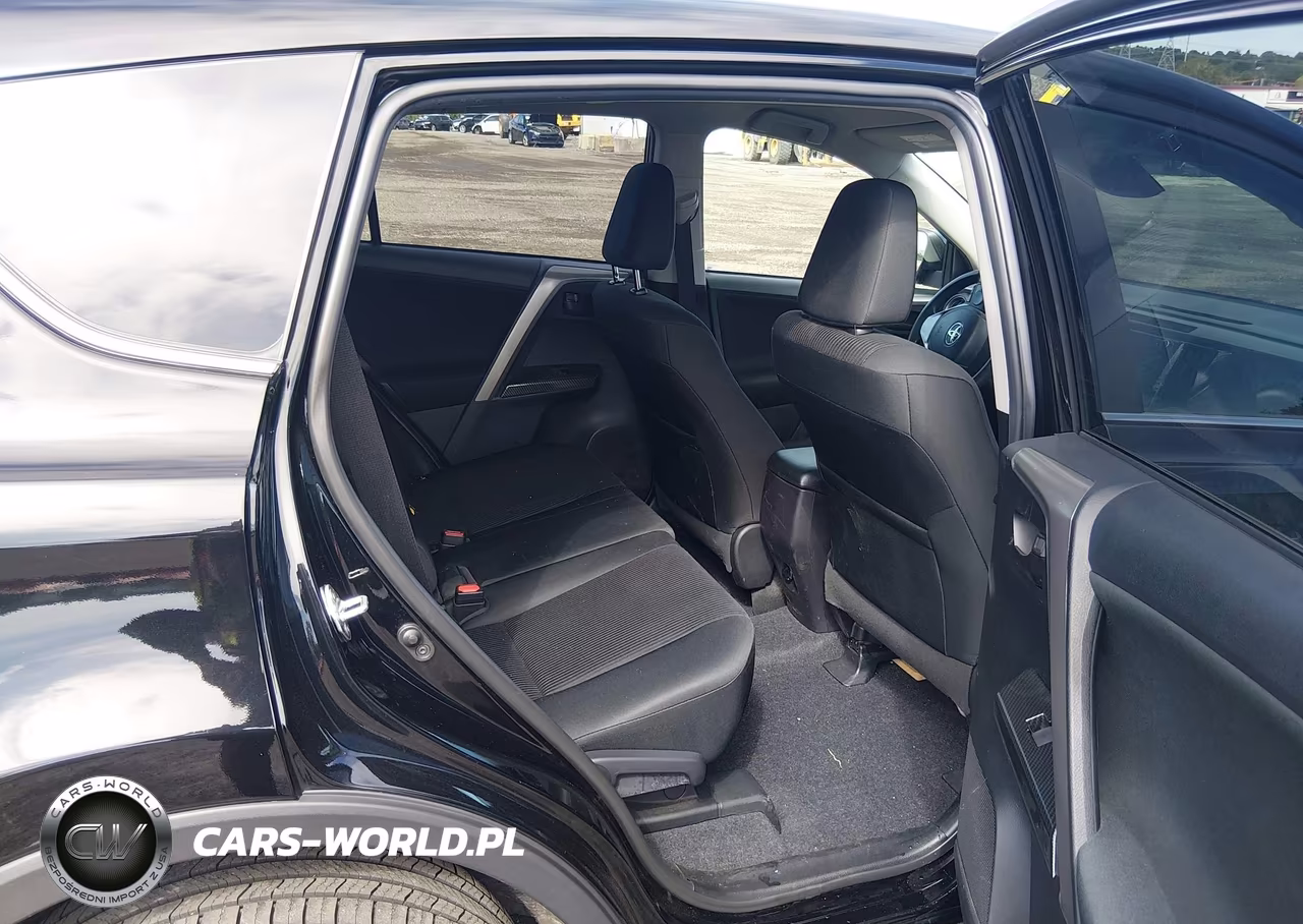 2018 Toyota Rav4 Le VIN:2T3BFREV3JW729316 - 8