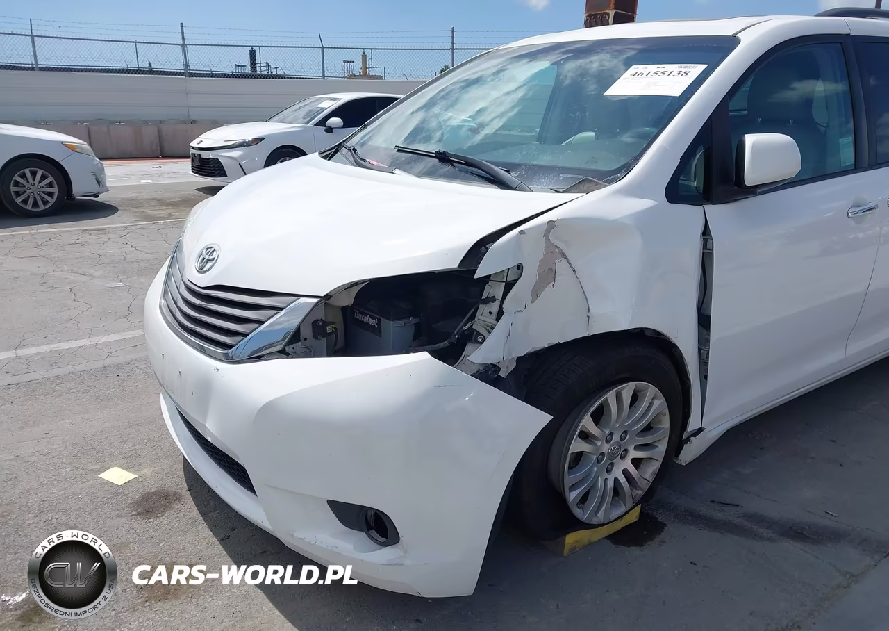 2013 Toyota Sienna Xle V6 8 Passenger VIN:5TDYK3DC5DS367630 - 6
