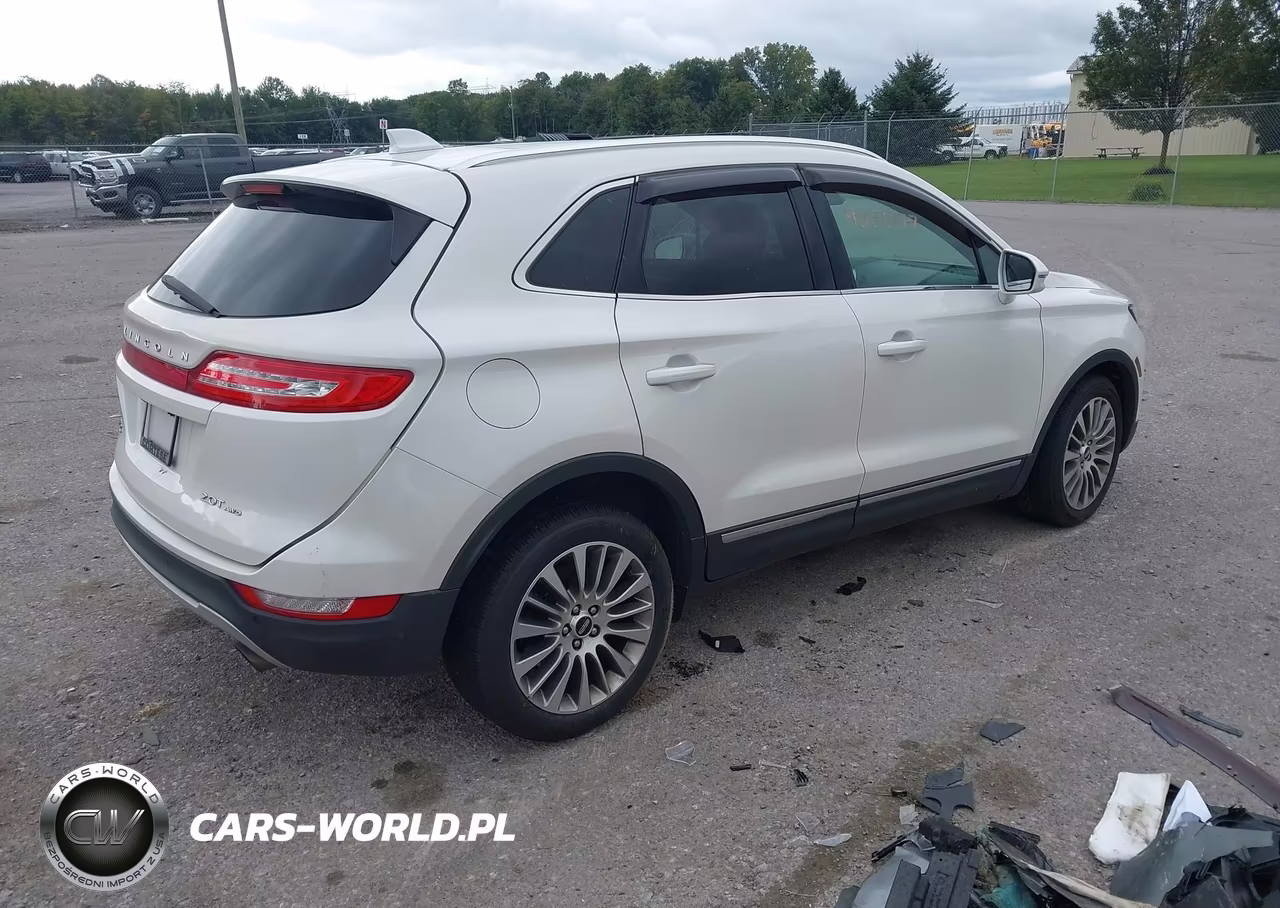 2017 Lincoln Mkc Reserve VIN:5LMCJ3D90HUL51590 - 4