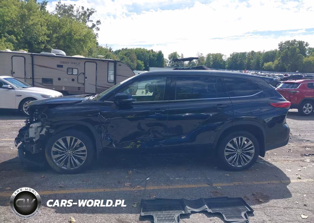 2020 Toyota Highlander Platinum VIN:5TDFZRBH5LS038560 - 14