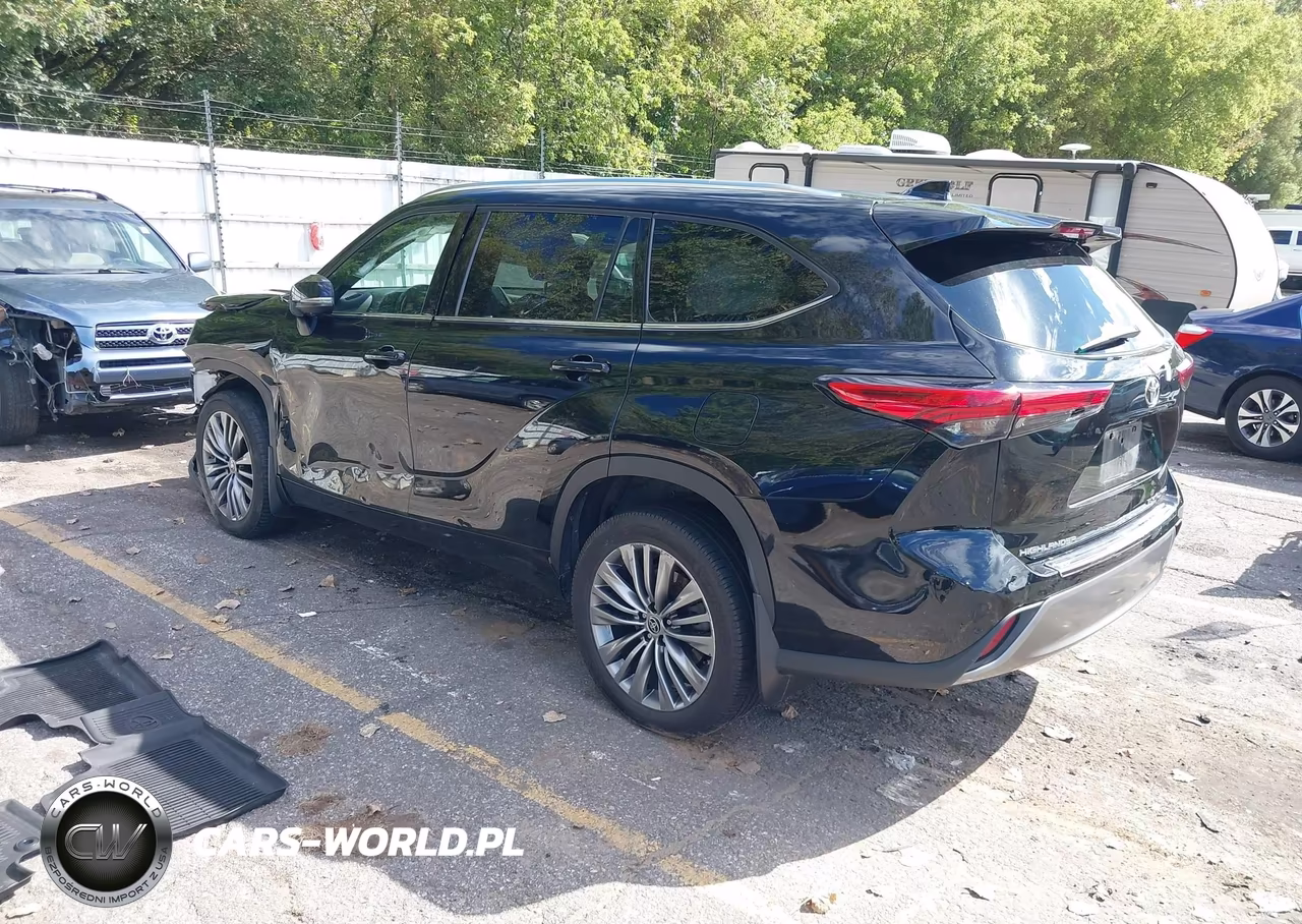 2020 Toyota Highlander Platinum VIN:5TDFZRBH5LS038560 - 3