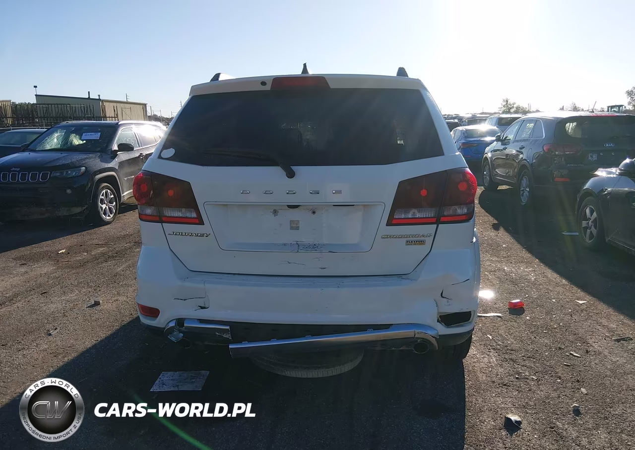2018 Dodge Journey Crossroad VIN:3C4PDCGG5JT490091 - 16