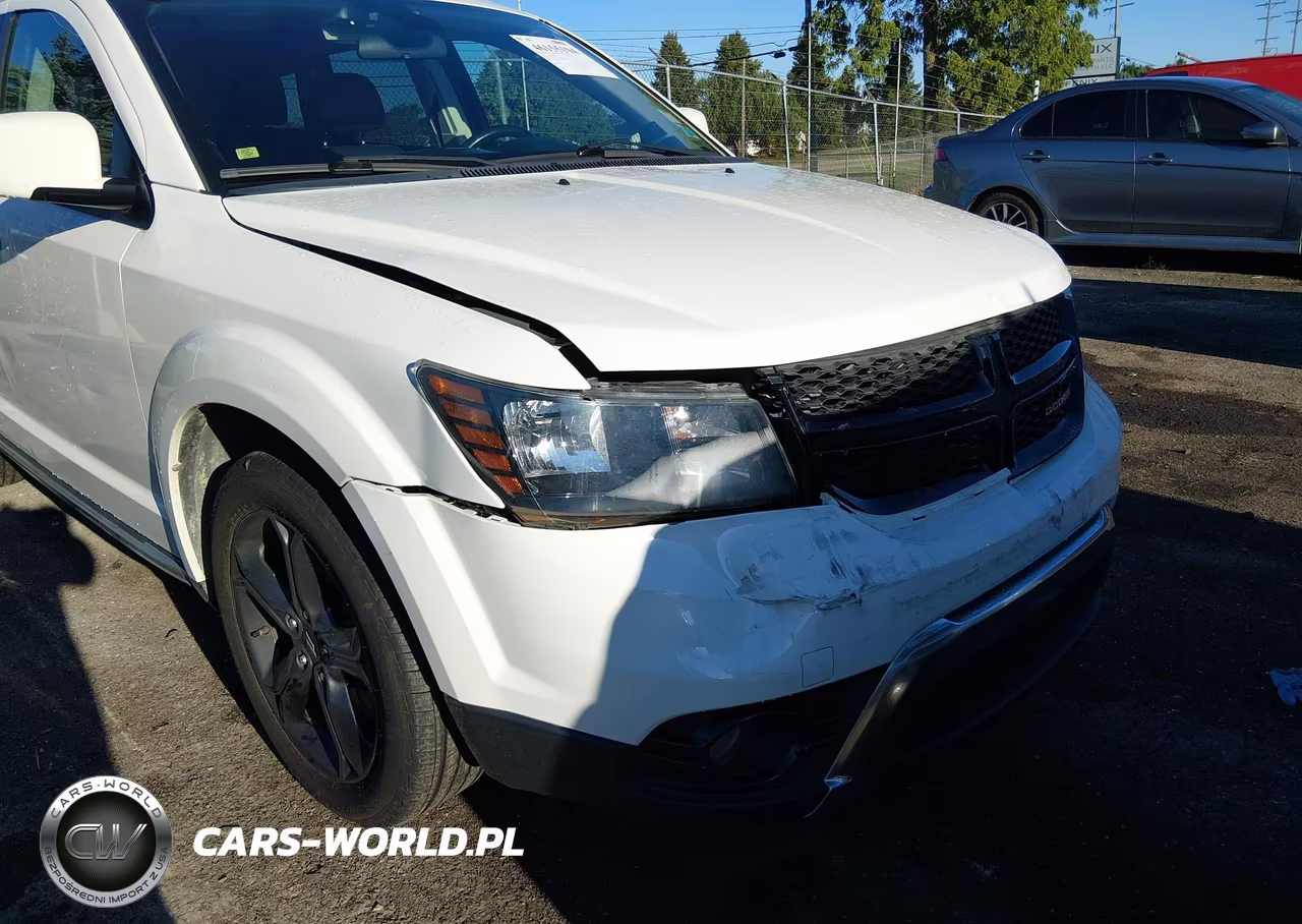 2018 Dodge Journey Crossroad VIN:3C4PDCGG5JT490091 - 6