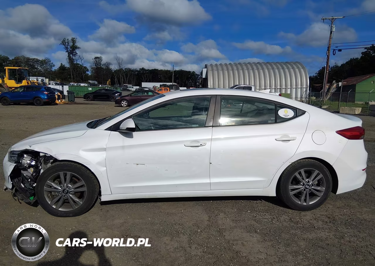 2018 Hyundai Elantra Value Edition VIN:5NPD84LF7JH376863 - 15