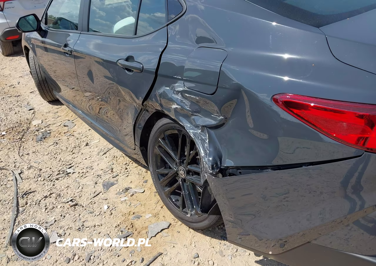 2025 Toyota Camry Se VIN:4T1DAACK8SU556095 - 18