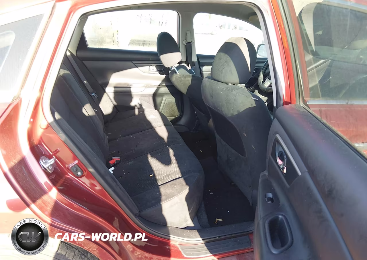 2015 Nissan Altima 2.5 S VIN:1N4AL3AP7FN404505 - 8