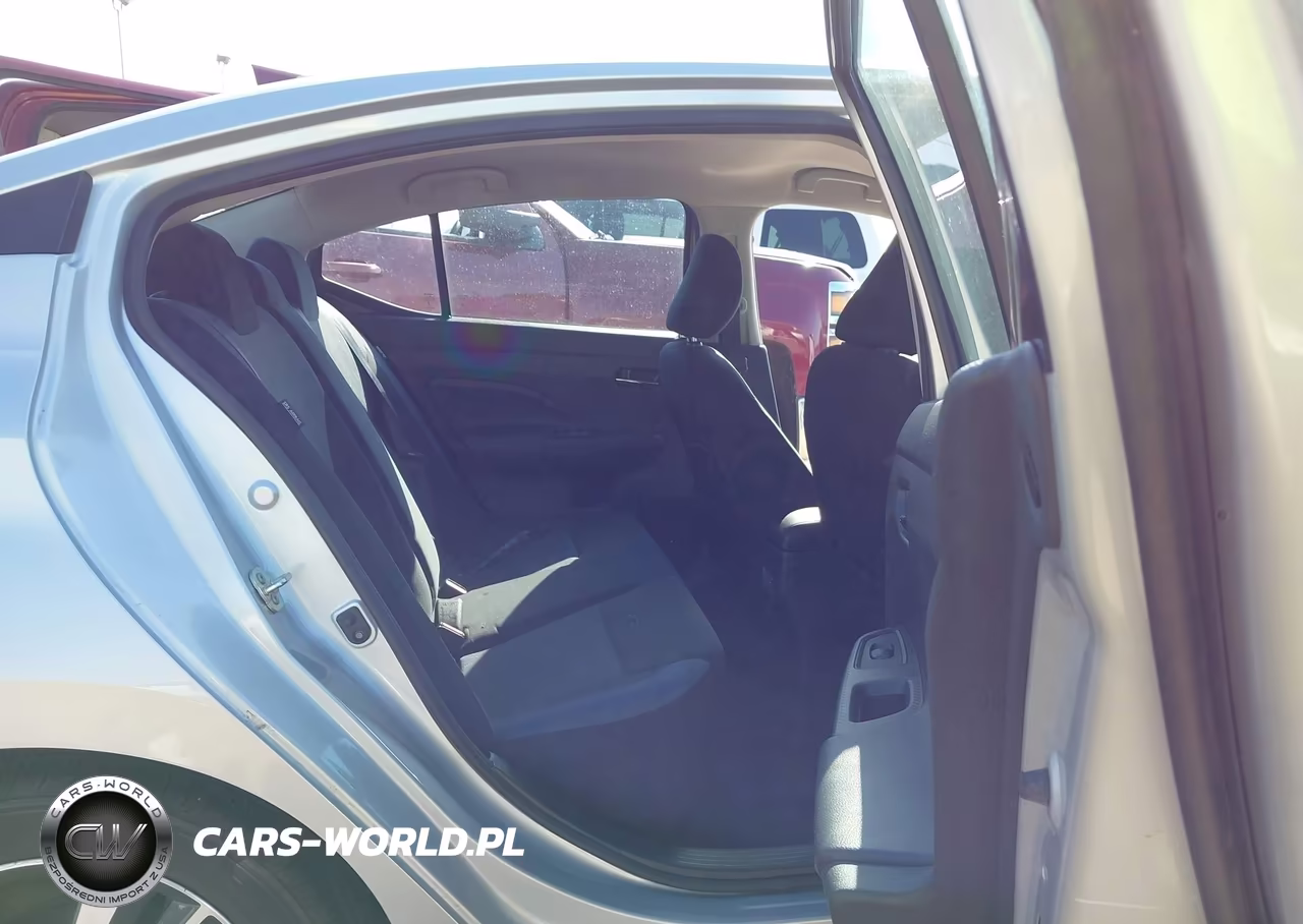2025 Nissan Versa 1.6 Sv VIN:3N1CN8EVXSL865682 - 8