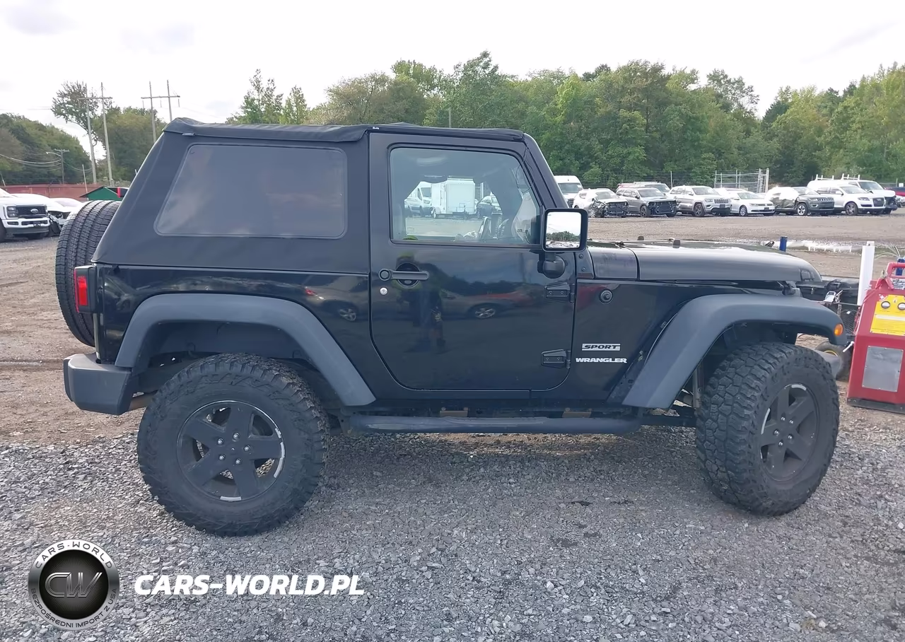 2015 Jeep Wrangler Sport VIN:1C4AJWAG0FL646324 - 13