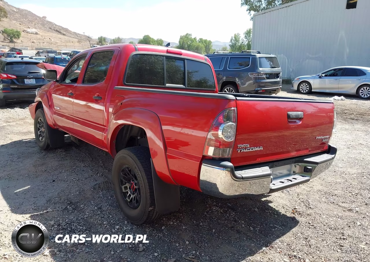 2012 Toyota Tacoma Prerunner VIN:5TFJX4GN7CX010450 - 3