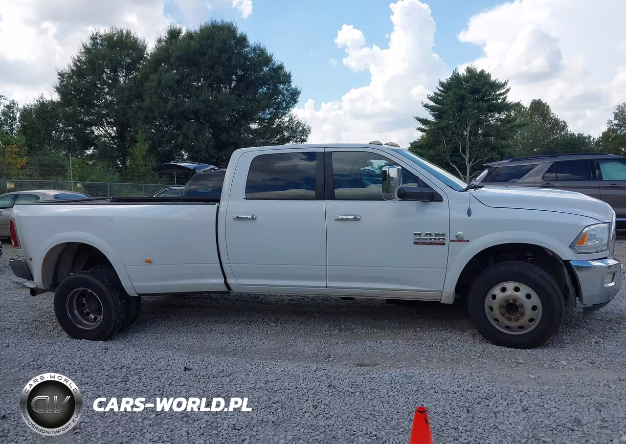 2013 Ram 3500 Laramie VIN:3C63RRJL5DG559925 - 13