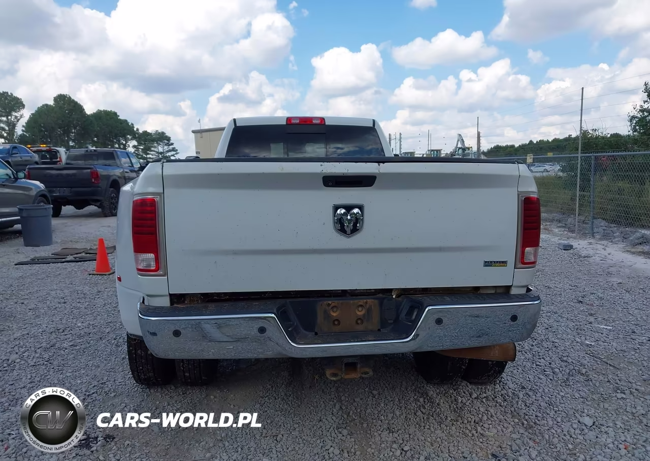 2013 Ram 3500 Laramie VIN:3C63RRJL5DG559925 - 15