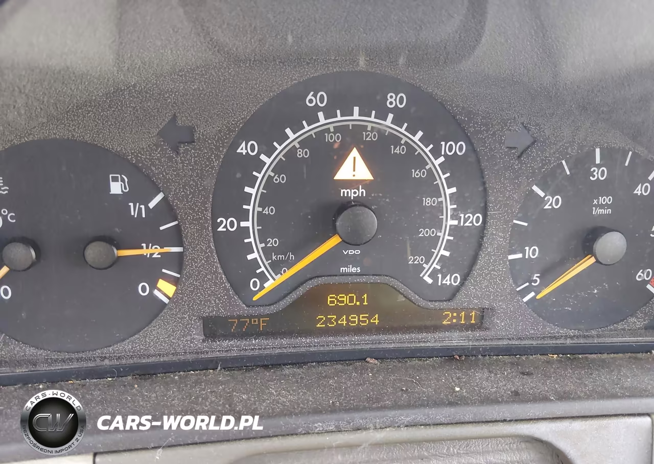 1996 Mercedes-Benz E 300D VIN:WDBJF20F3TJ008741 - 7