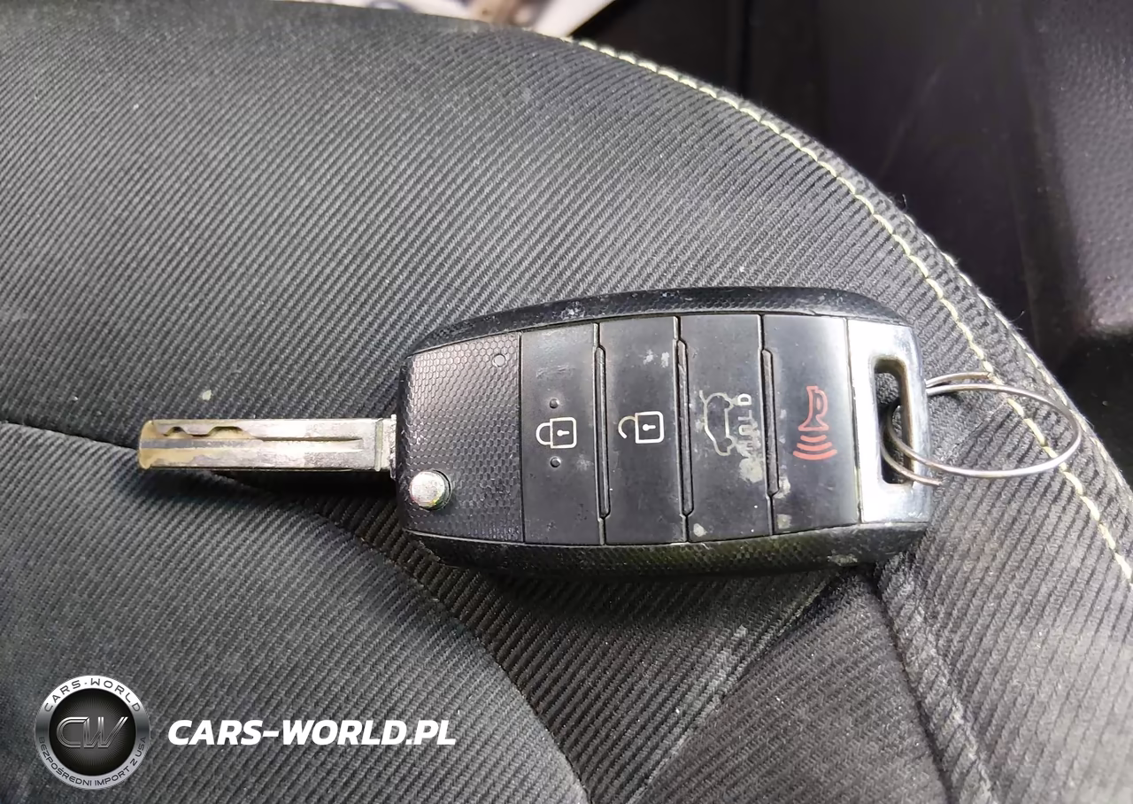 2016 Kia Soul + VIN:KNDJP3A50G7383368 - 11