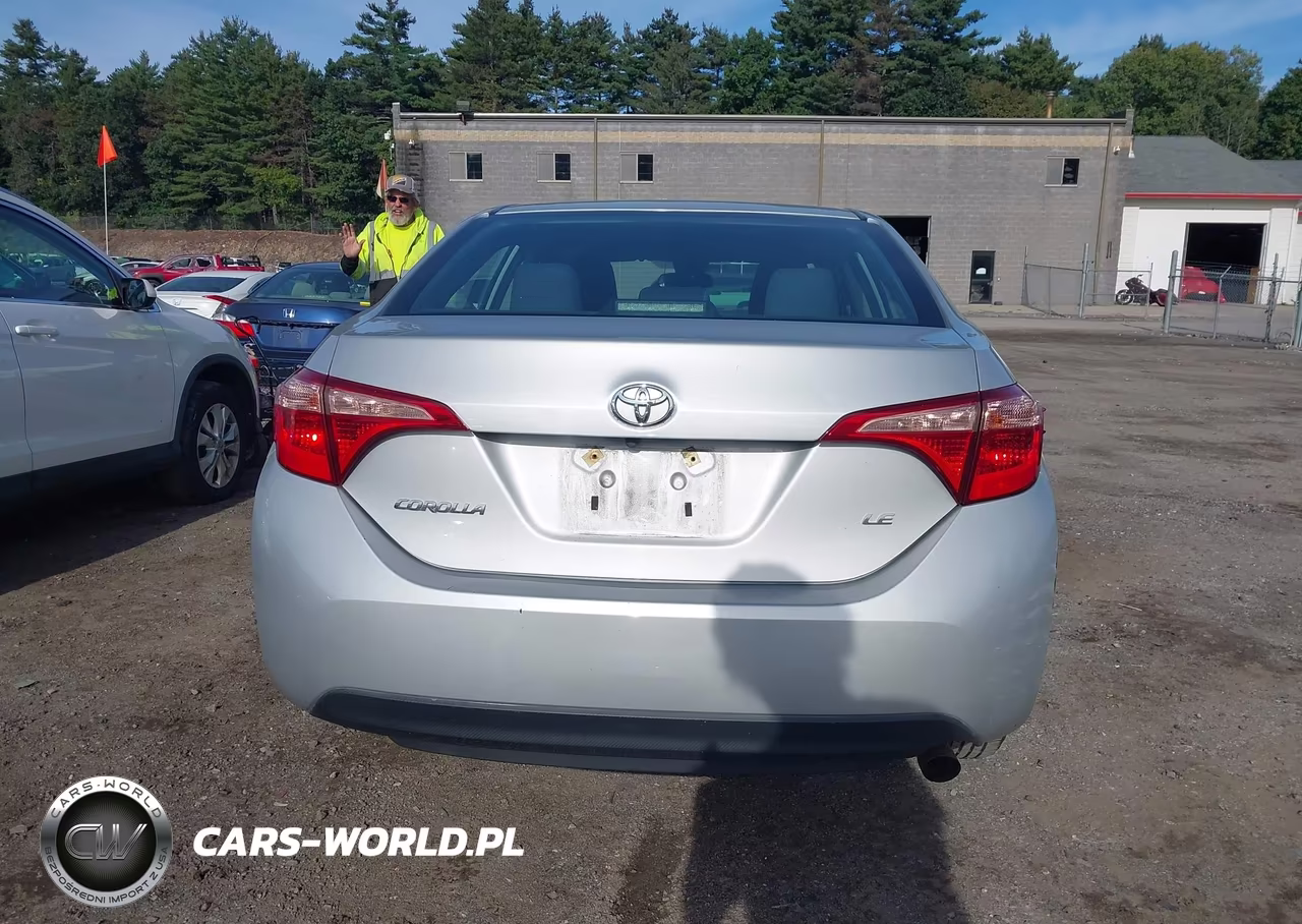 2019 Toyota Corolla Le VIN:2T1BURHE0KC151625 - 16