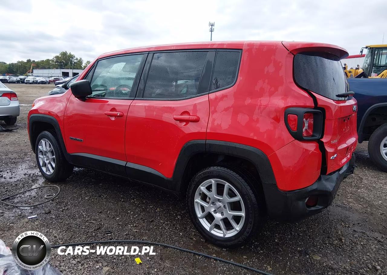 2023 Jeep Renegade Latitude 4X4 VIN:ZACNJDB12PPP62862 - 3