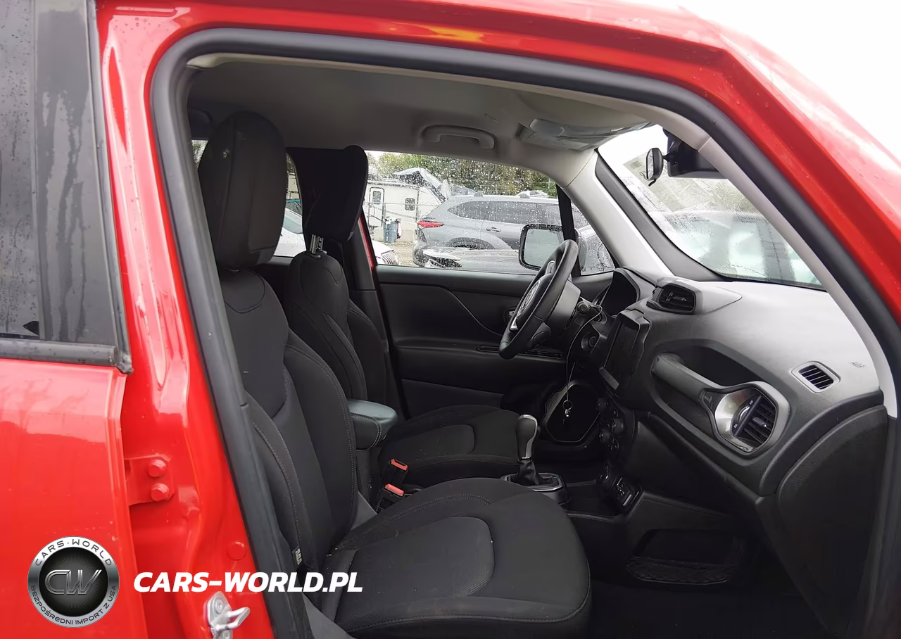 2023 Jeep Renegade Latitude 4X4 VIN:ZACNJDB12PPP62862 - 5