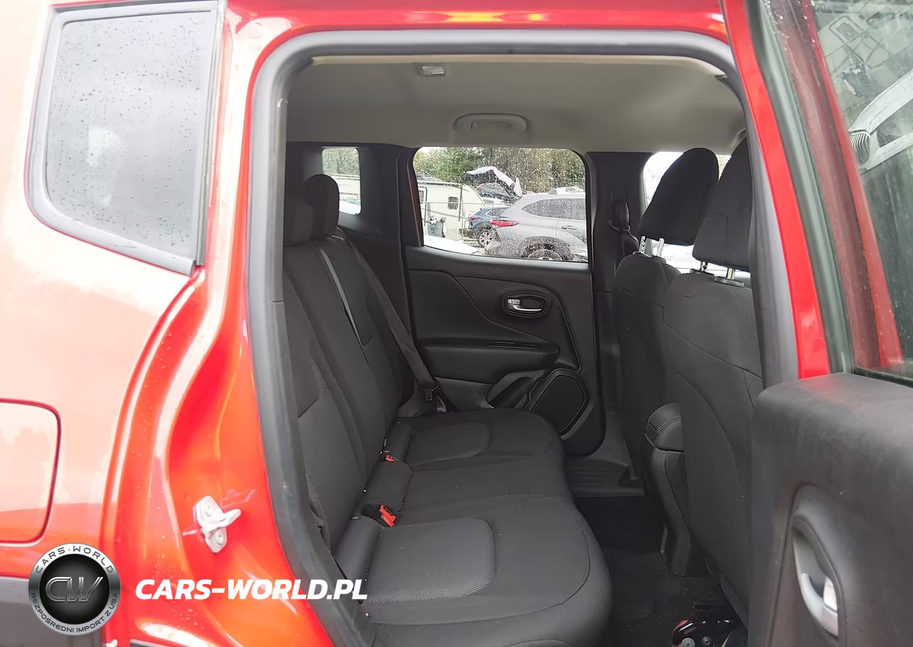 2023 Jeep Renegade Latitude 4X4 VIN:ZACNJDB12PPP62862 - 8