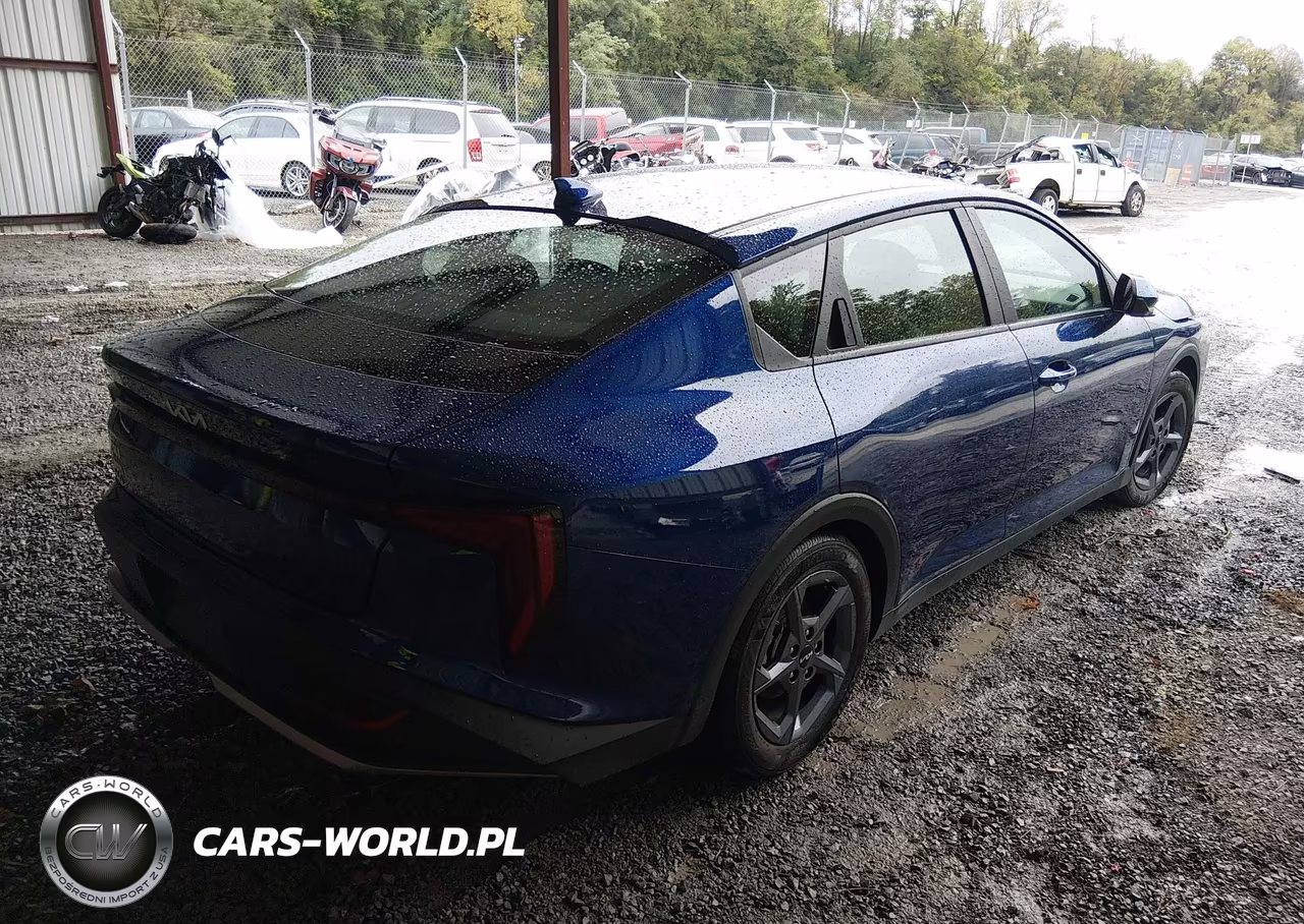 2025 Kia K4 Lxs VIN:3KPFT4DE2SE009145 - 4