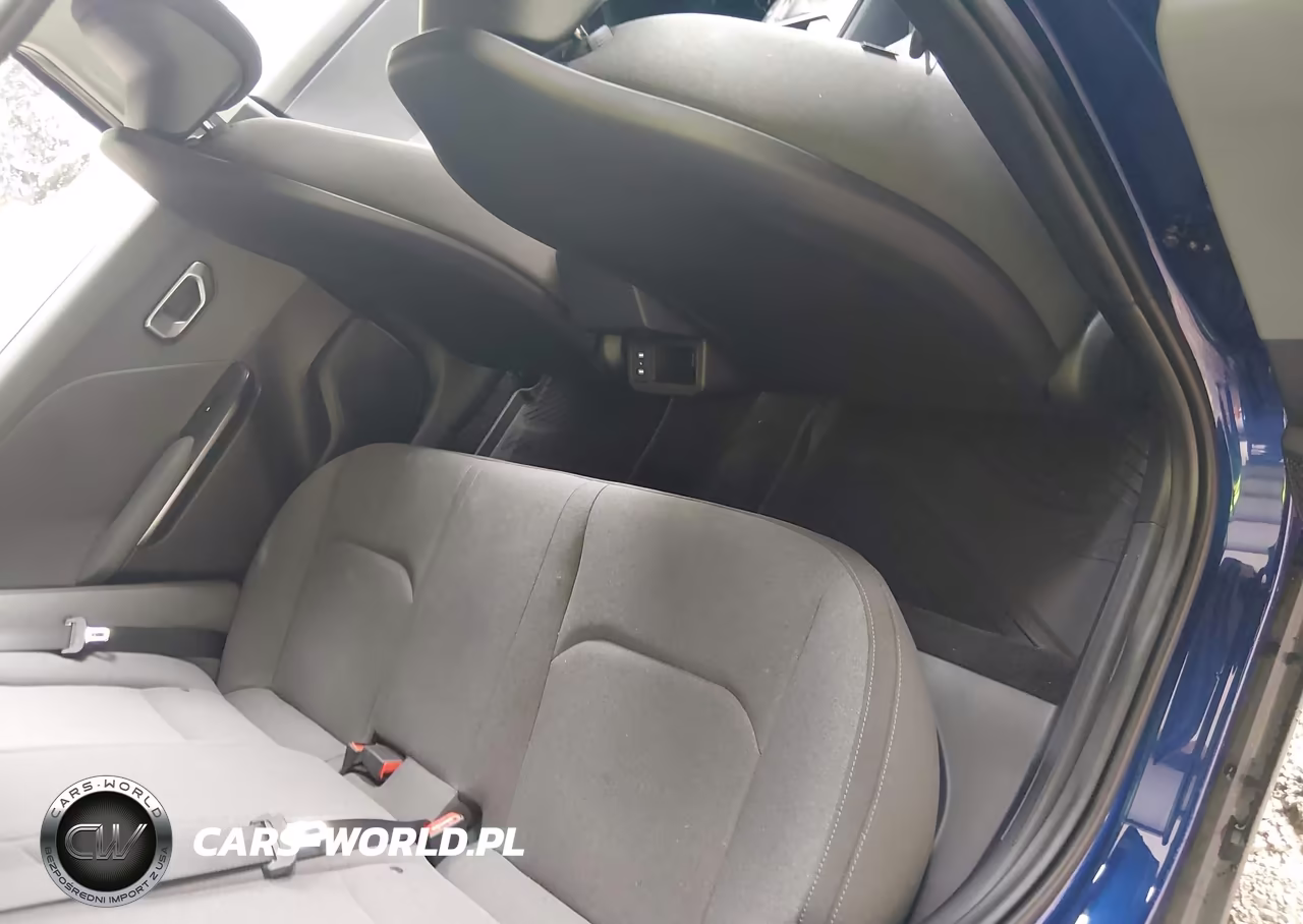 2025 Kia K4 Lxs VIN:3KPFT4DE2SE009145 - 8