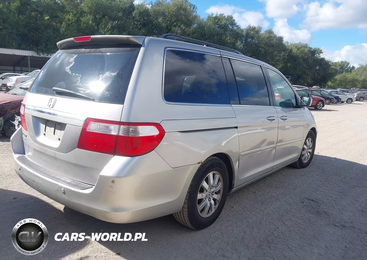 2006 Honda Odyssey Touring VIN:5FNRL38876B016555 - 4