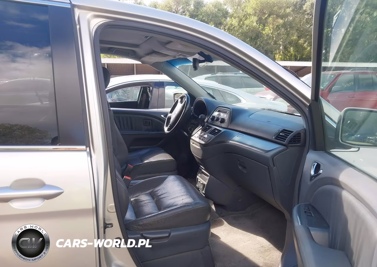 2006 Honda Odyssey Touring VIN:5FNRL38876B016555 - 5