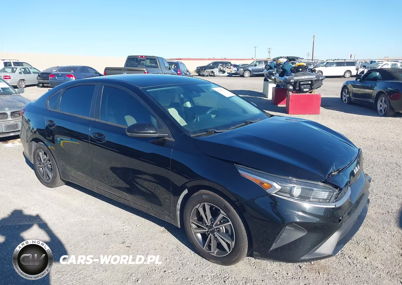 2022 Kia Forte Lxs