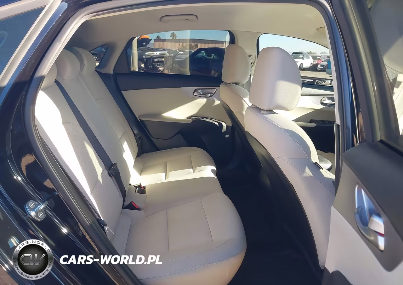 2022 Kia Forte Lxs VIN:3KPF24AD2NE464080 - 8