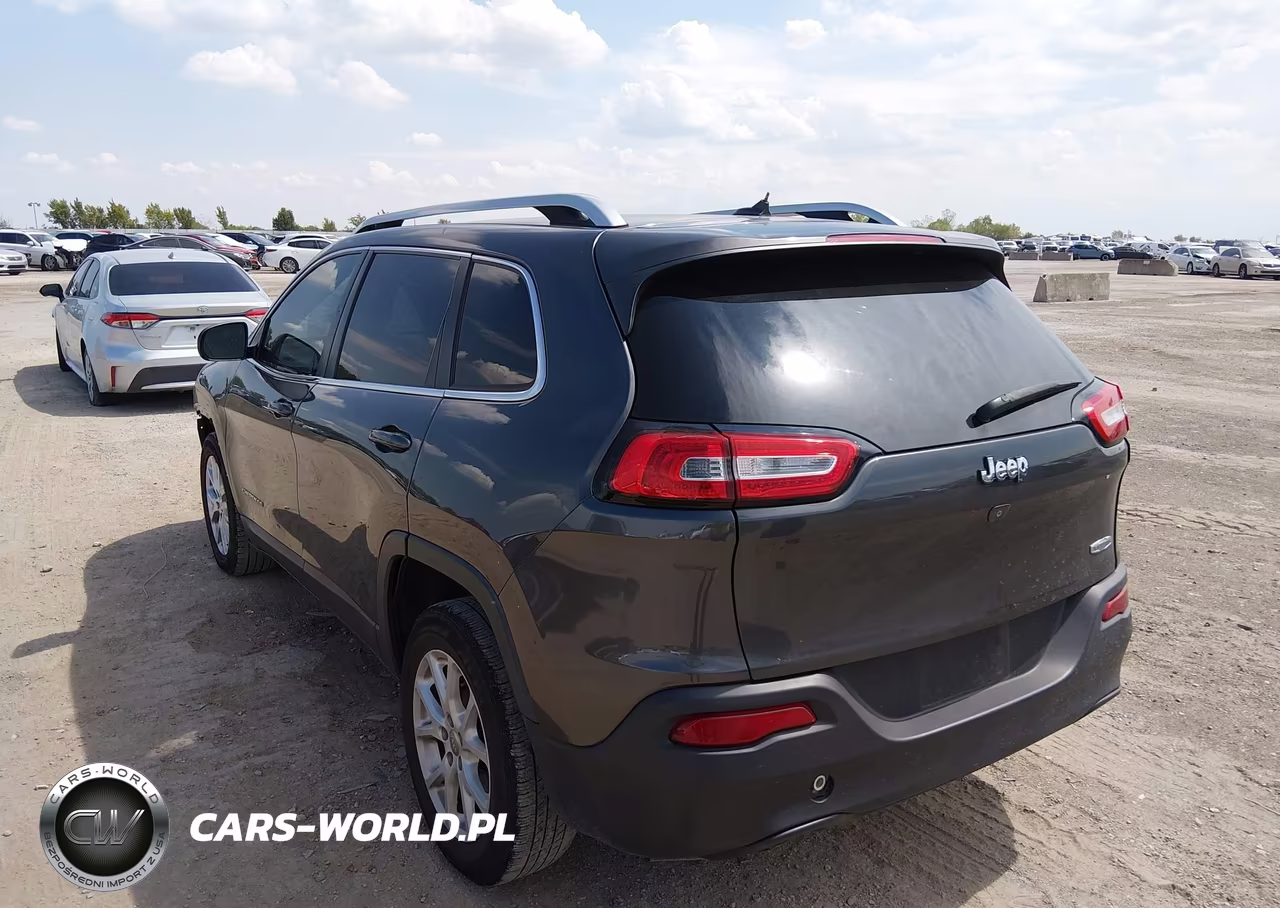 2015 Jeep Cherokee Latitude VIN:1C4PJLCB2FW539302 - 3