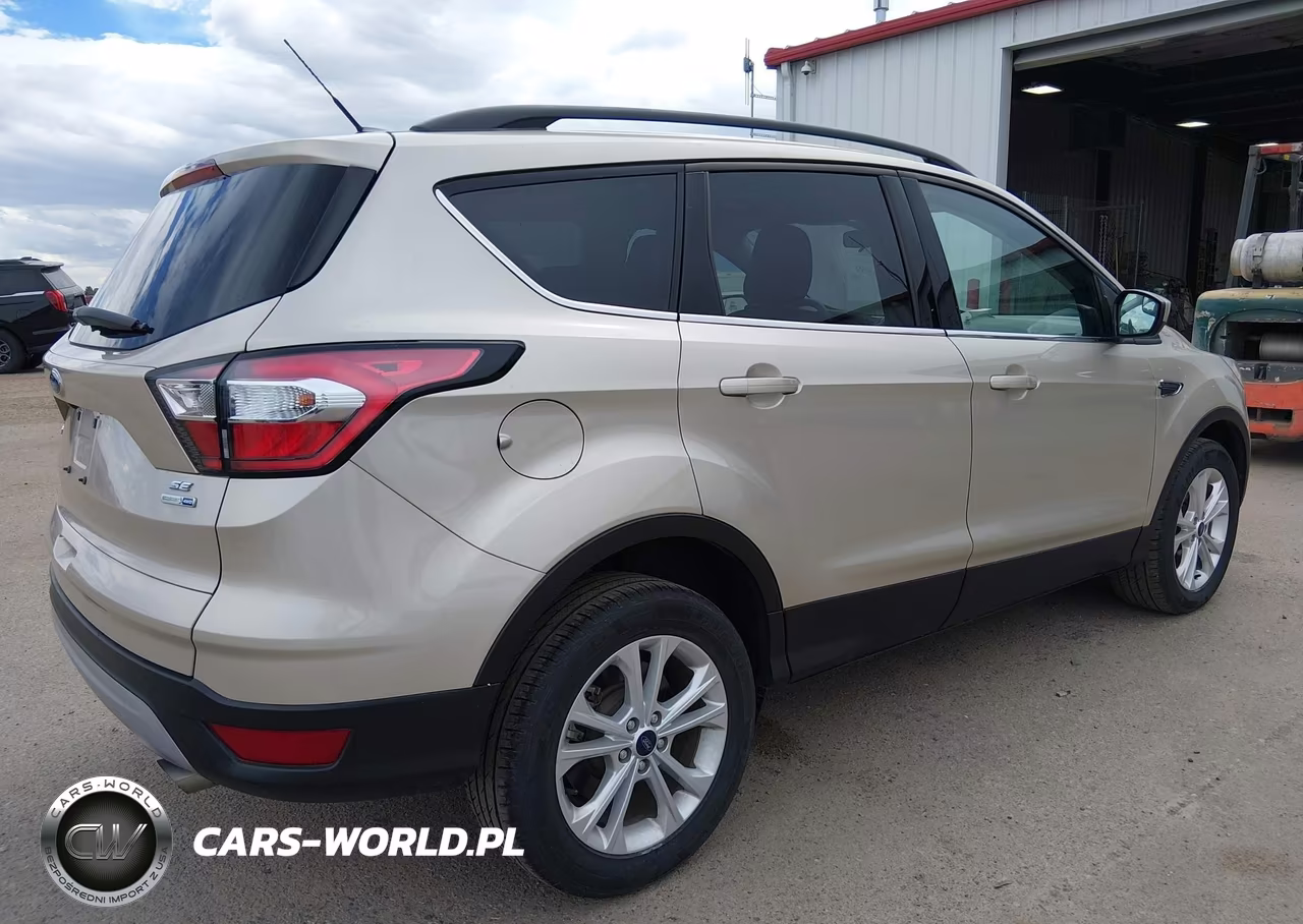 2018 Ford Escape Se VIN:1FMCU9GD5JUC38849 - 4