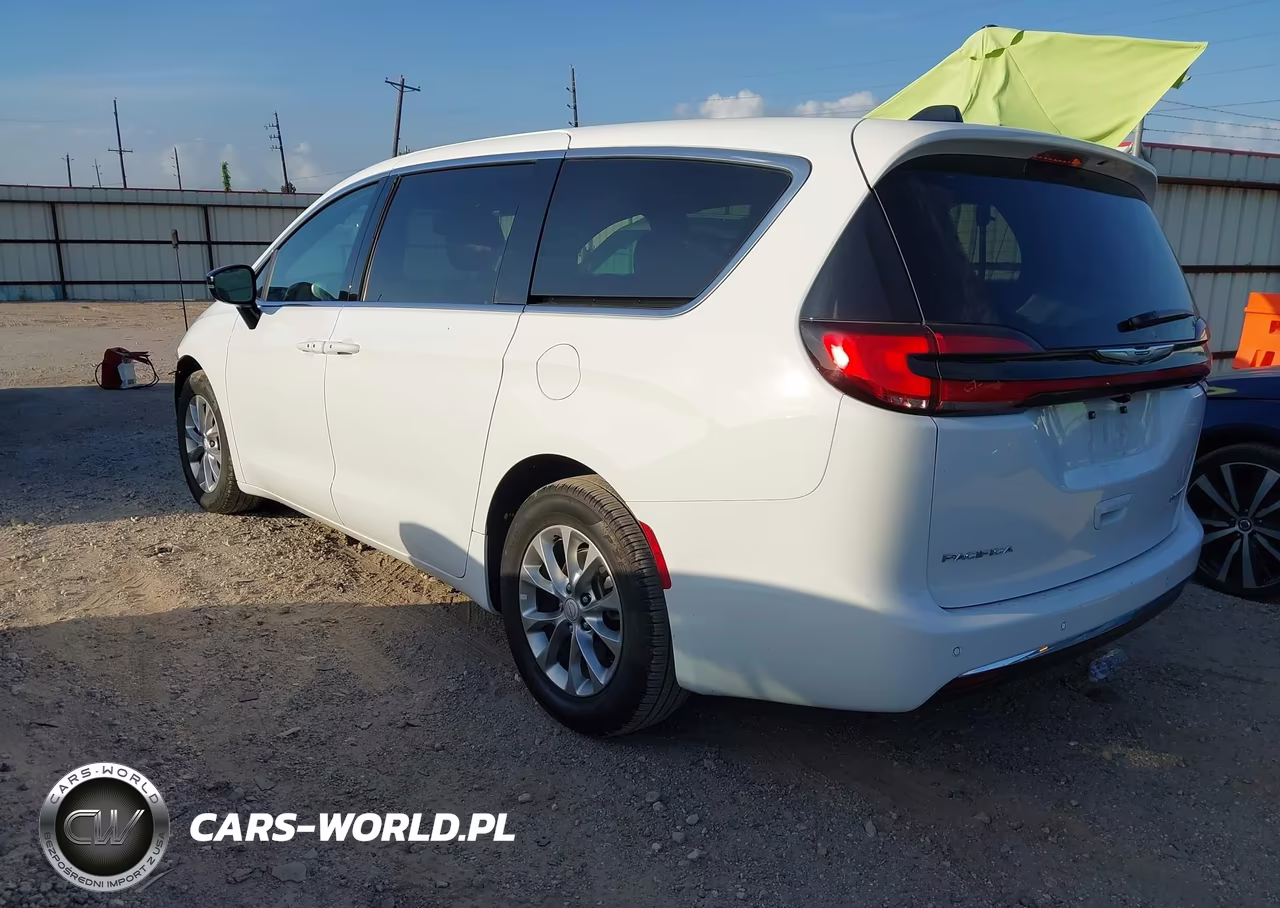 2026 Chrysler Pacifica Limited VIN:2C4RC1GG8TR188896 - 3