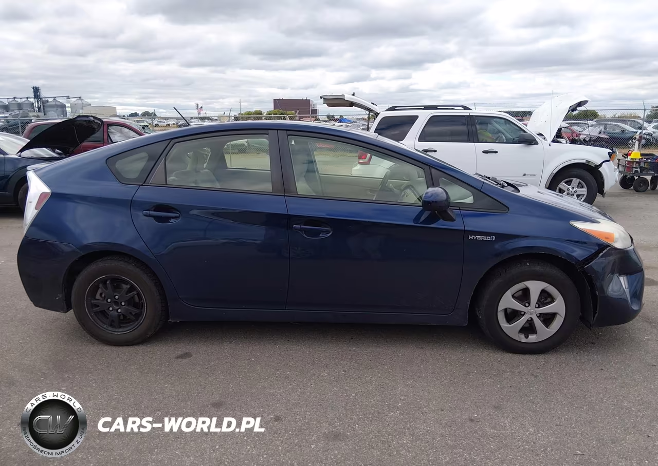 2013 Toyota Prius Three VIN:JTDKN3DU6D1672976 - 13