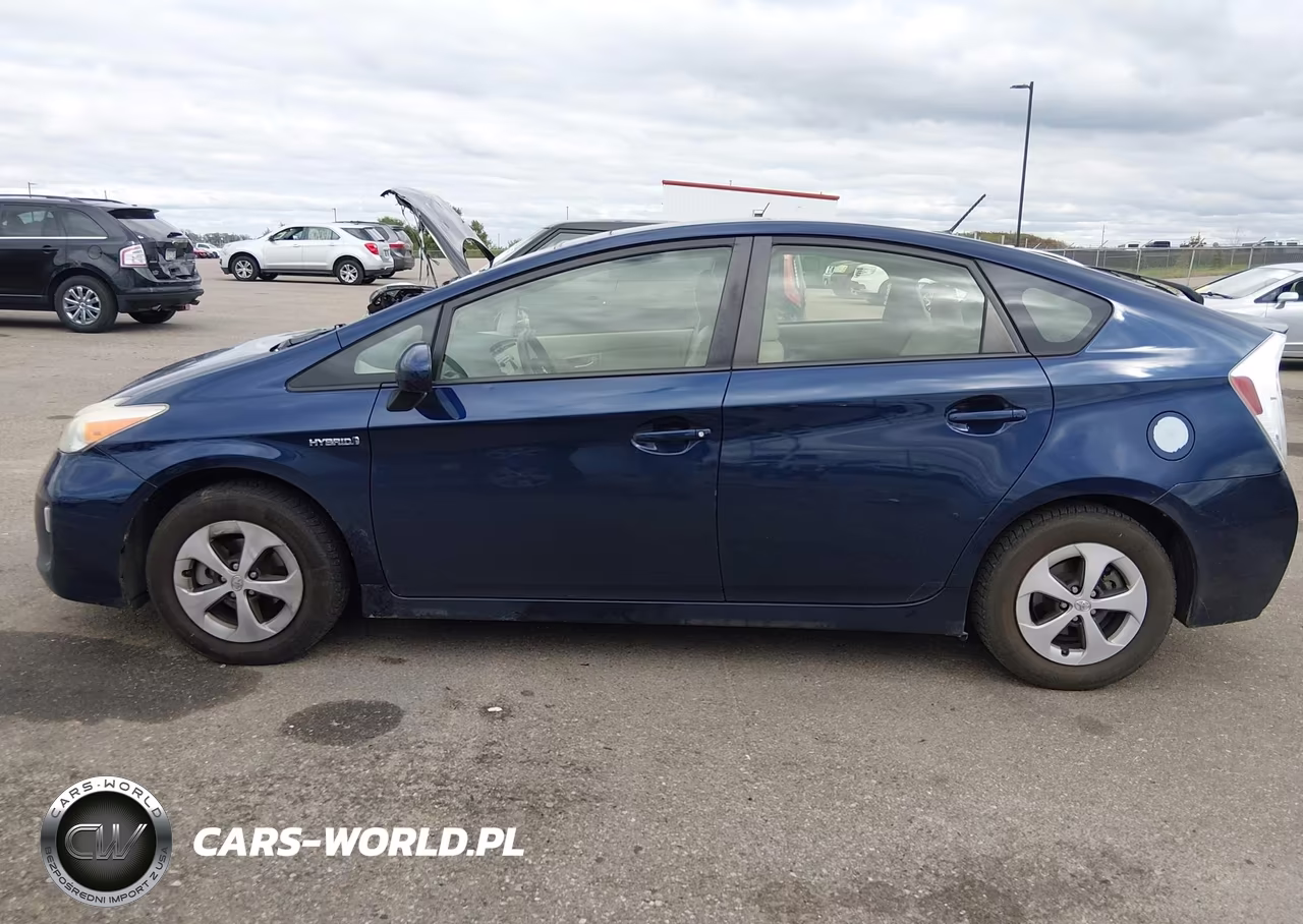 2013 Toyota Prius Three VIN:JTDKN3DU6D1672976 - 14