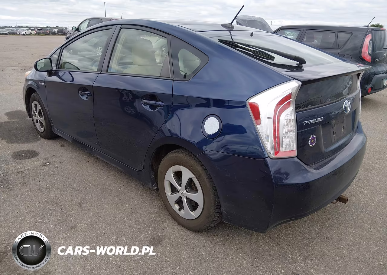 2013 Toyota Prius Three VIN:JTDKN3DU6D1672976 - 3