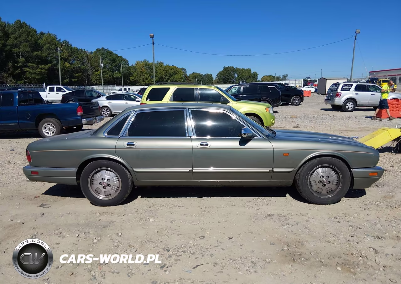 1995 Jaguar Vandenplas VIN:SAJKX1746SC740755 - 13