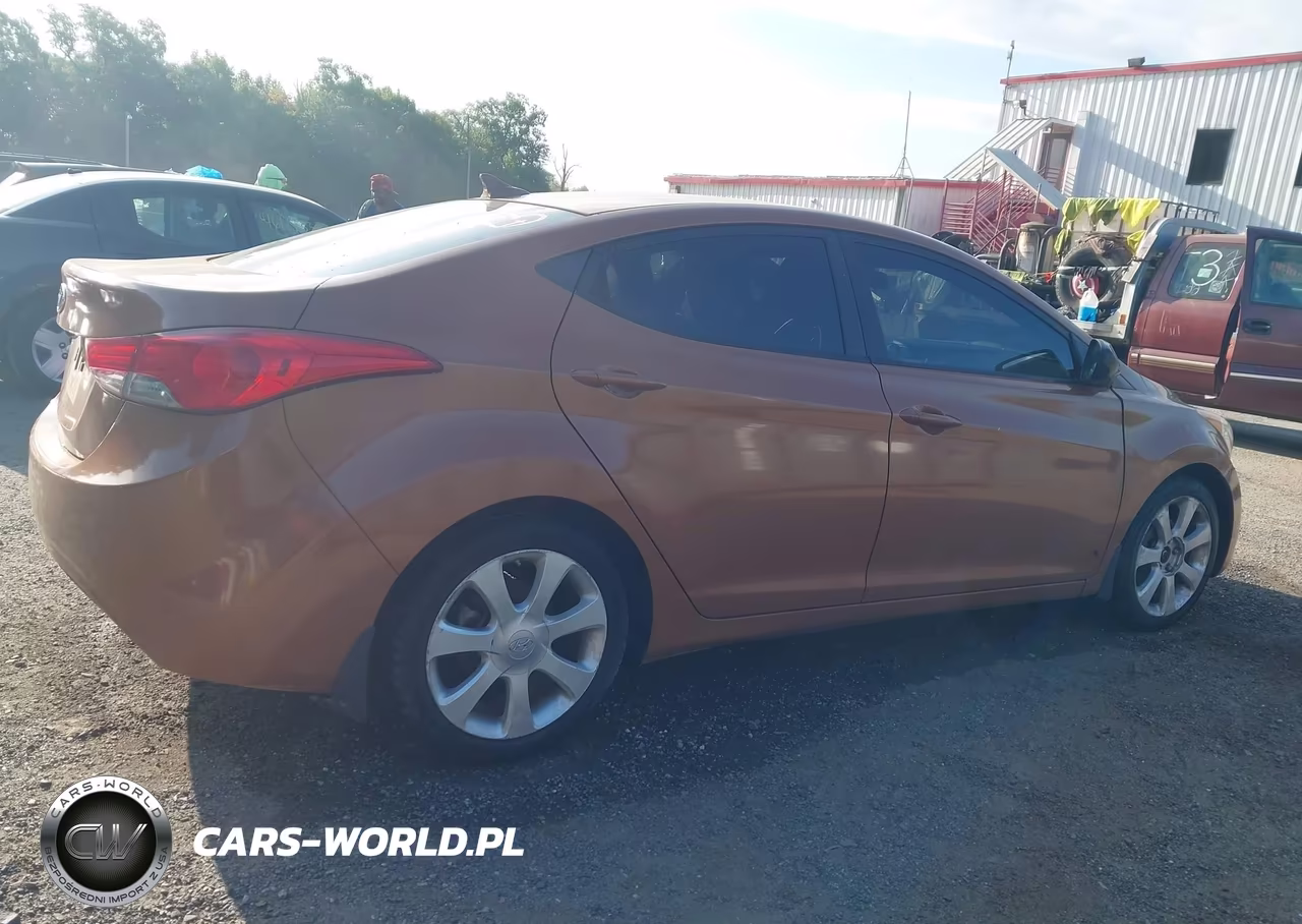 HYUNDAI ELANTRA GL VIN:5NPDH4AE2CH085071 - 12